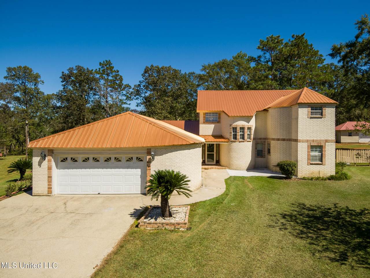 114 Et Poole Road - Photo 1