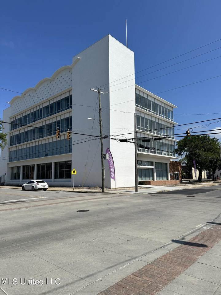 3207 Magnolia Street - Photo 1