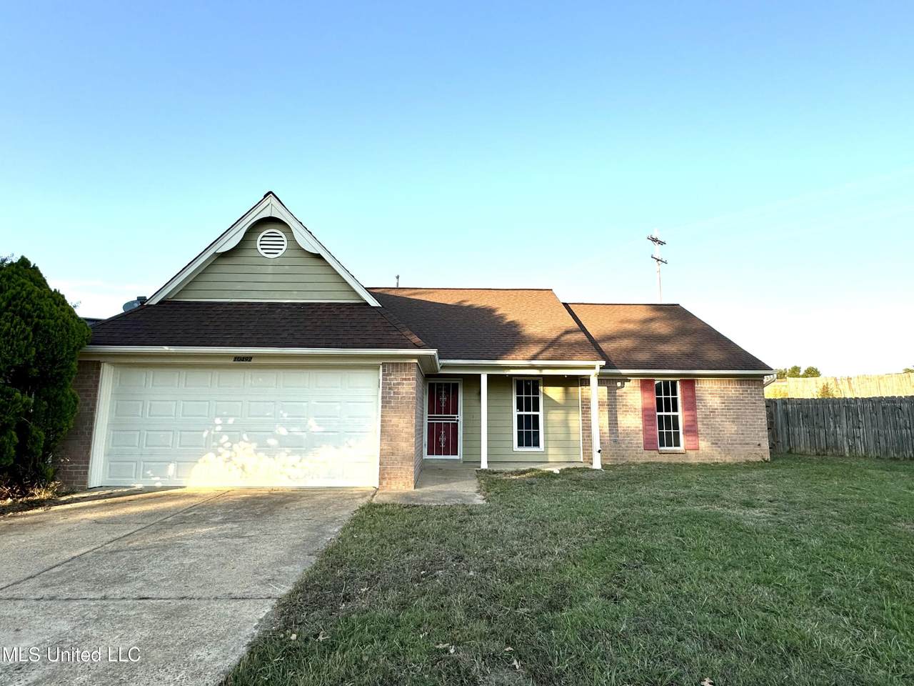 10492 Carrington Drive - Photo 1