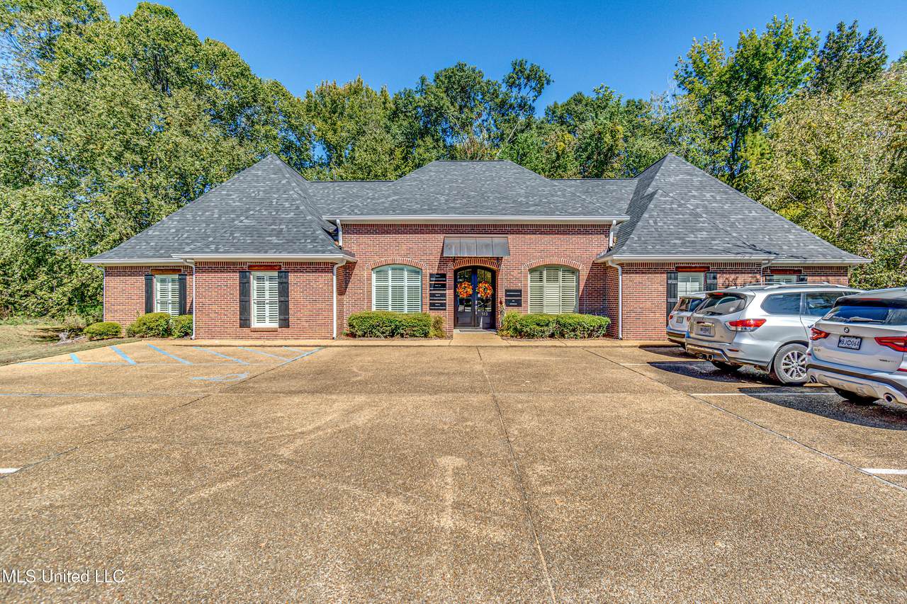 513 Cobblestone Court - Photo 1