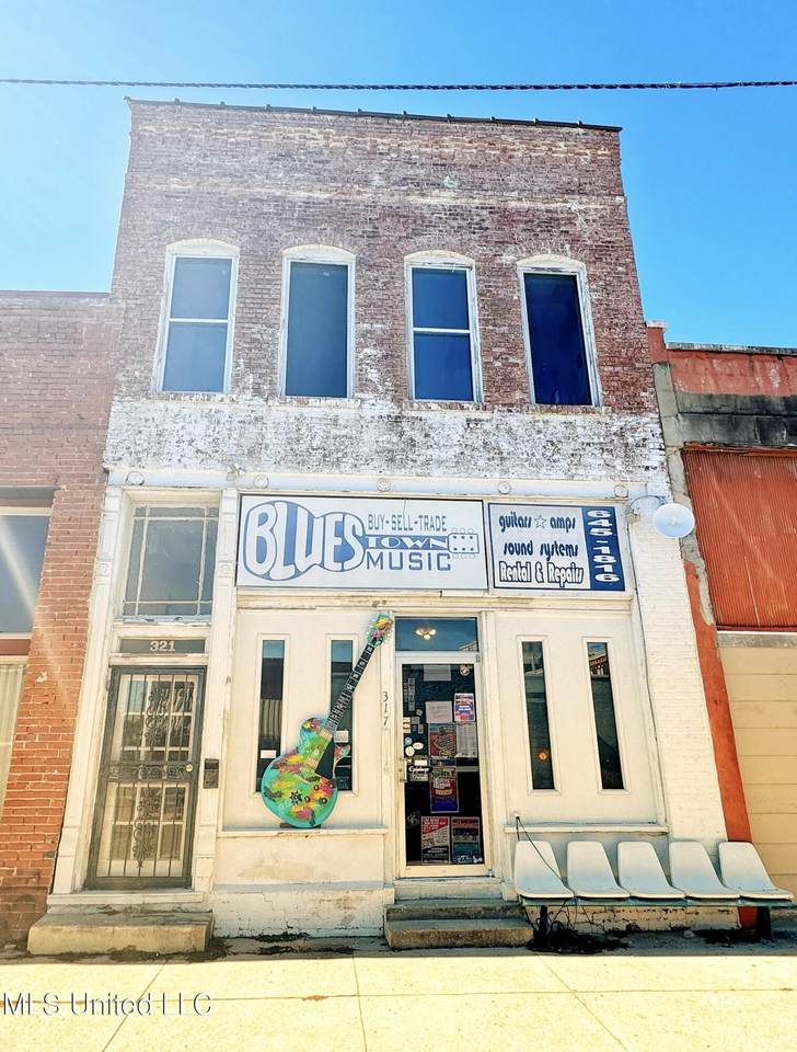 317 Delta Avenue - Photo 1