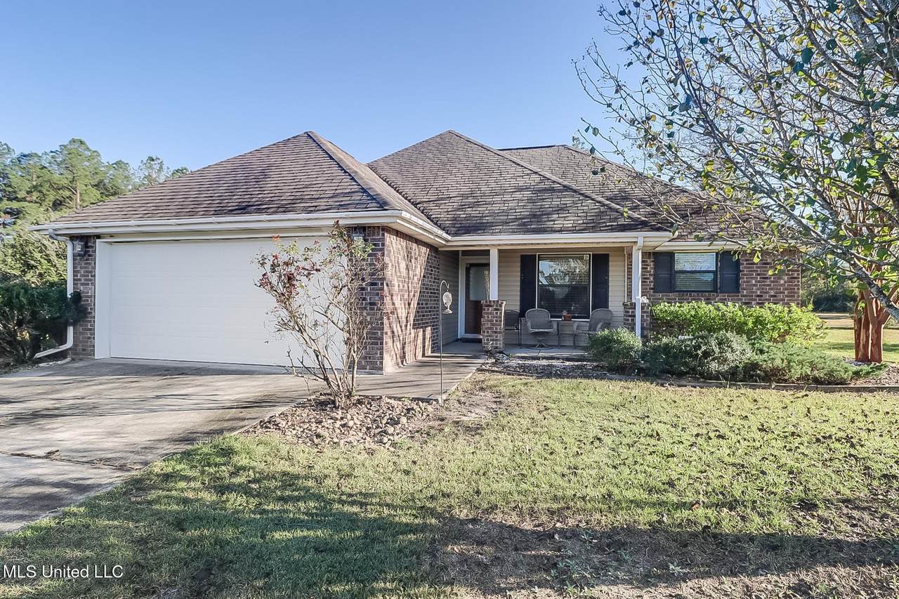 21600 Briar Cliff Drive - Photo 1