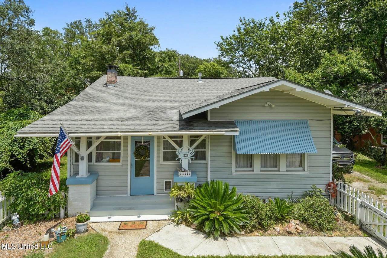 828 Woodward Avenue - Photo 1