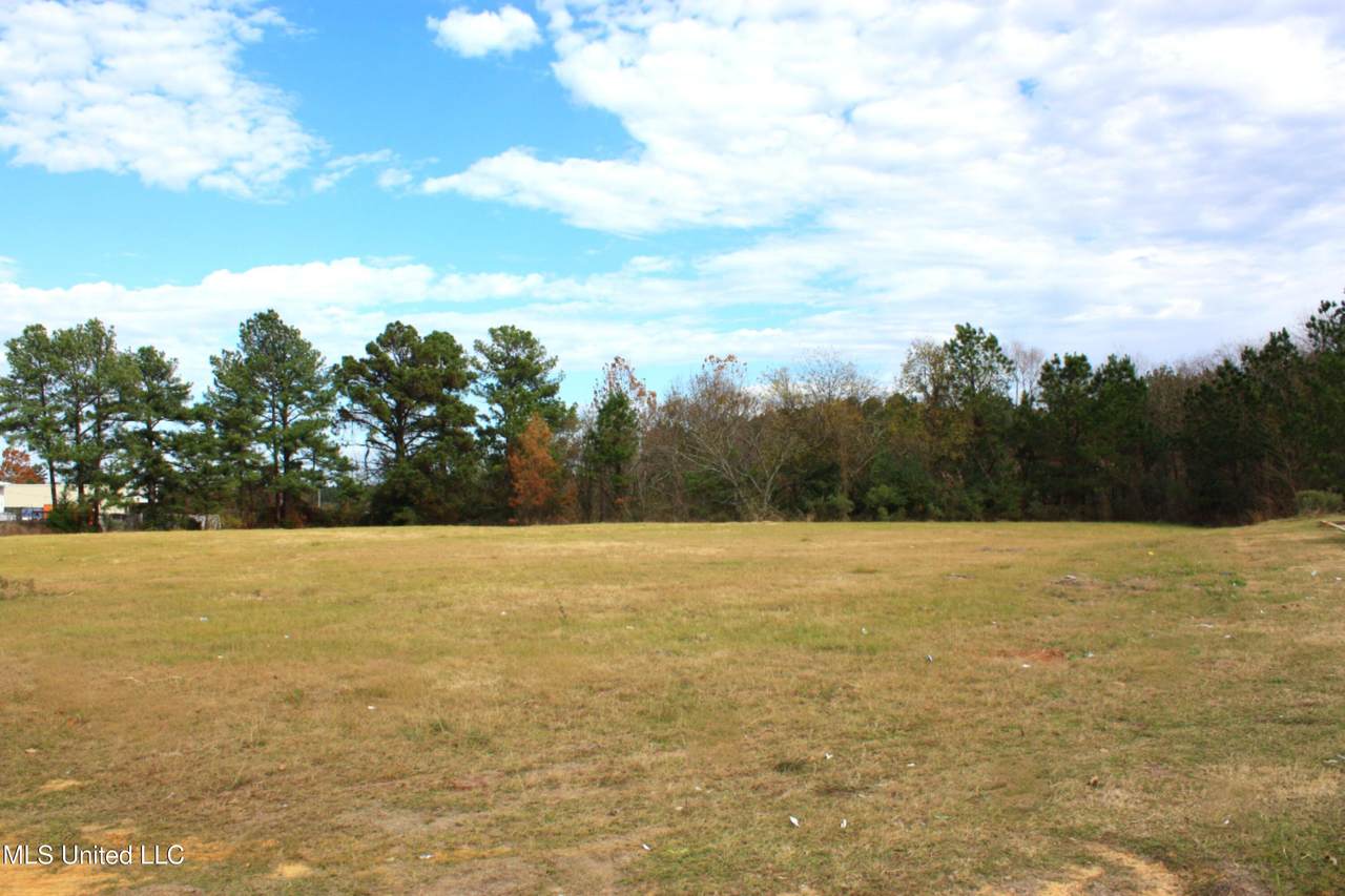 428 Airport Road - Photo 1