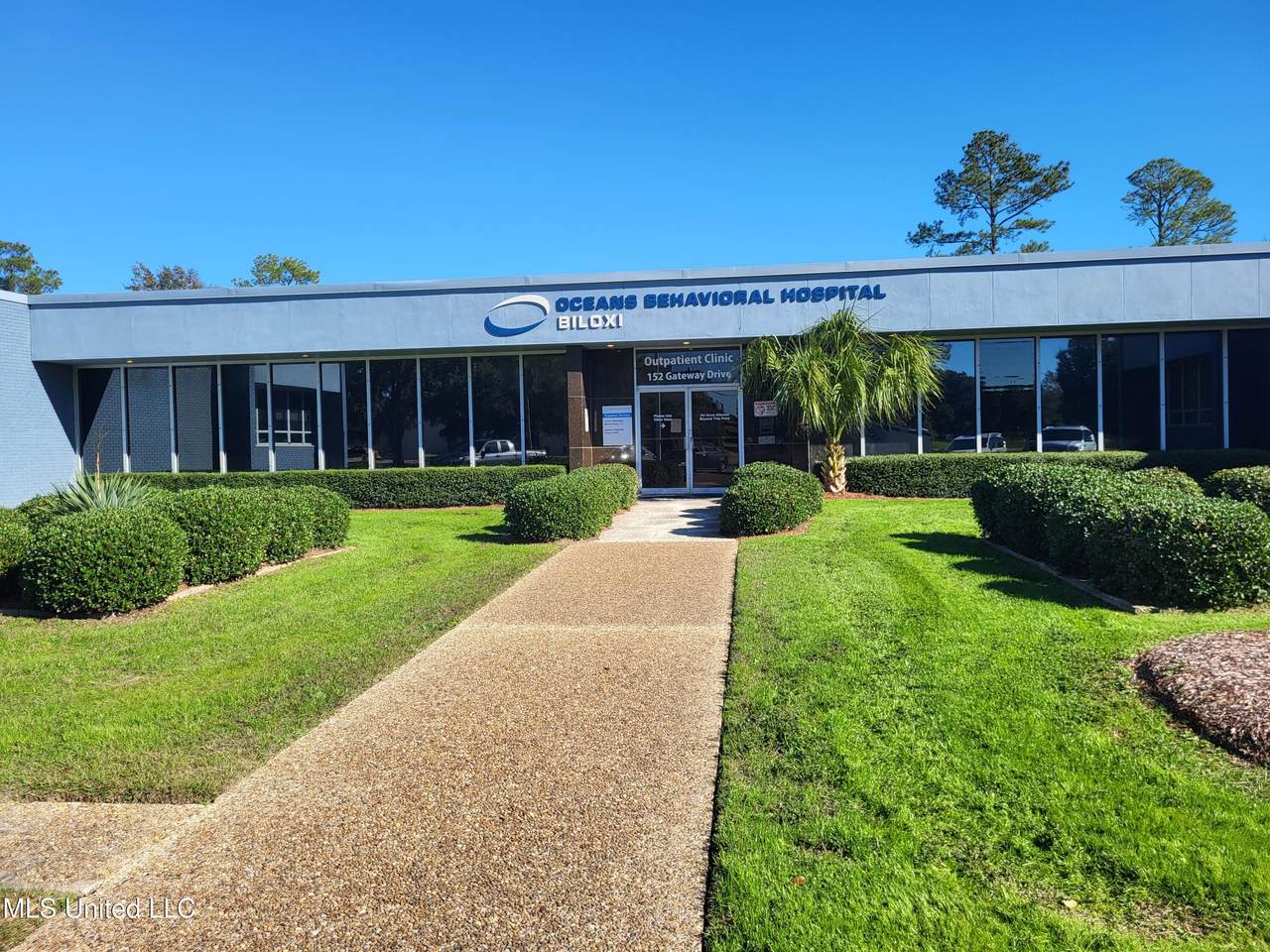 152 Gateway Drive - Photo 1
