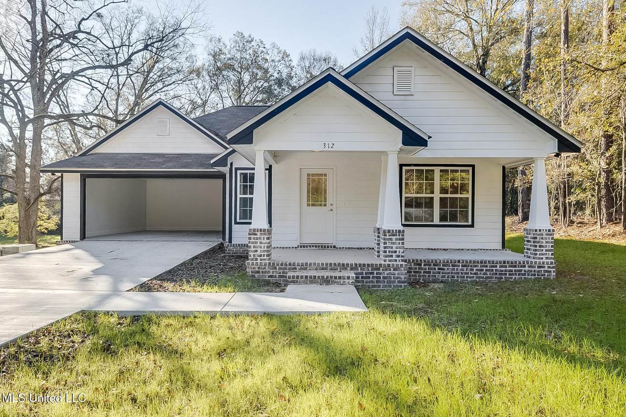 312 W Pearl Avenue - Photo 1