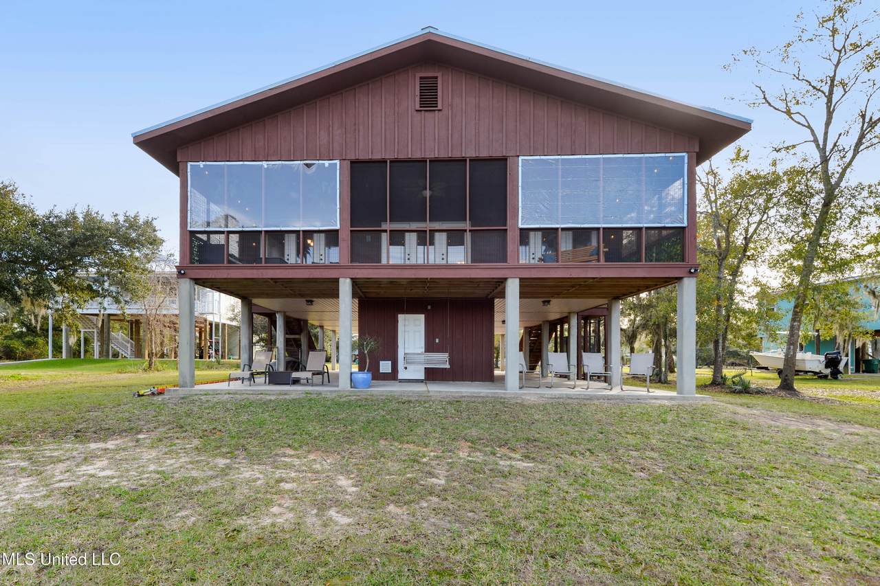 2036 Mitteer Drive - Photo 1