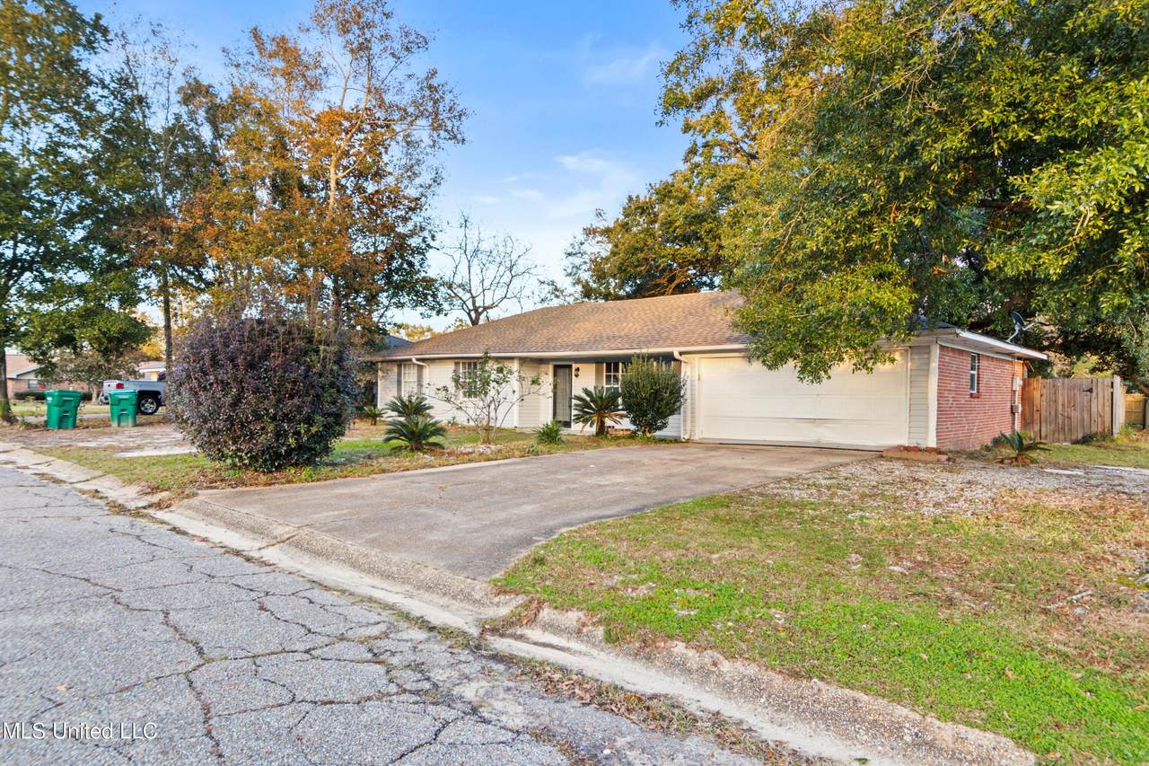 106 Chastity Drive - Photo 1