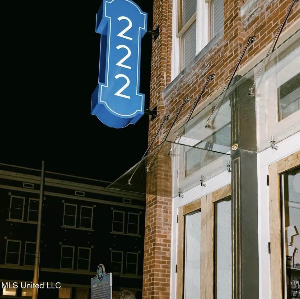 222 Howard Street - Photo 1