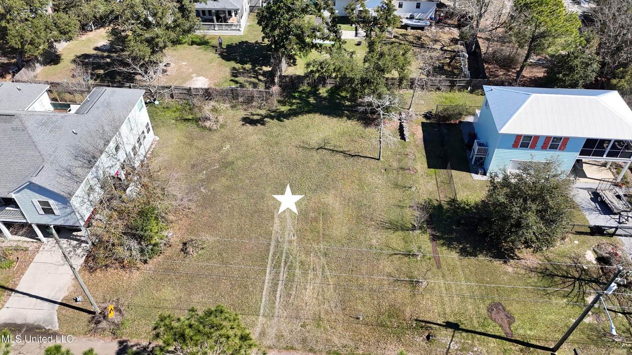 138 Aiken Road - Photo 1