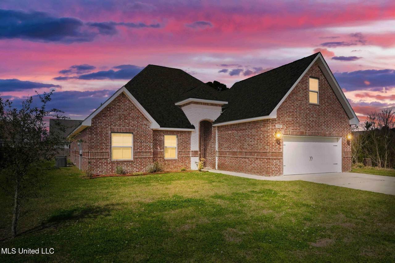 10485 Landon Green Circle - Photo 1