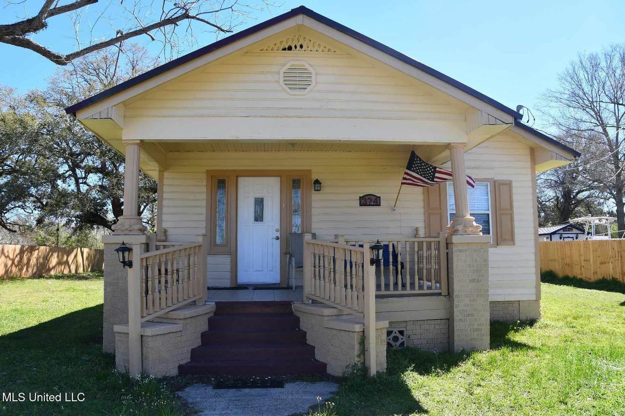 324 Crawford Street - Photo 1