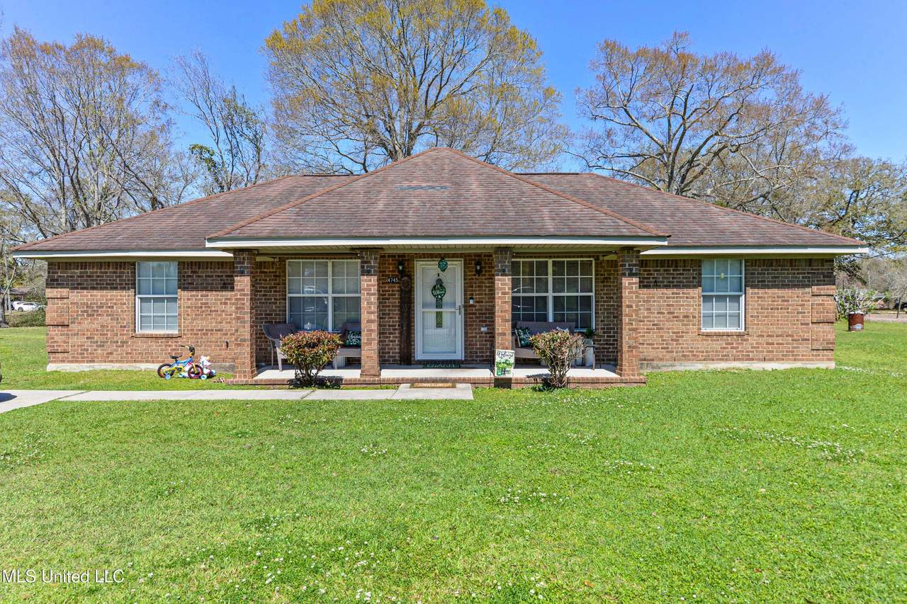 4745 Adams Avenue - Photo 1
