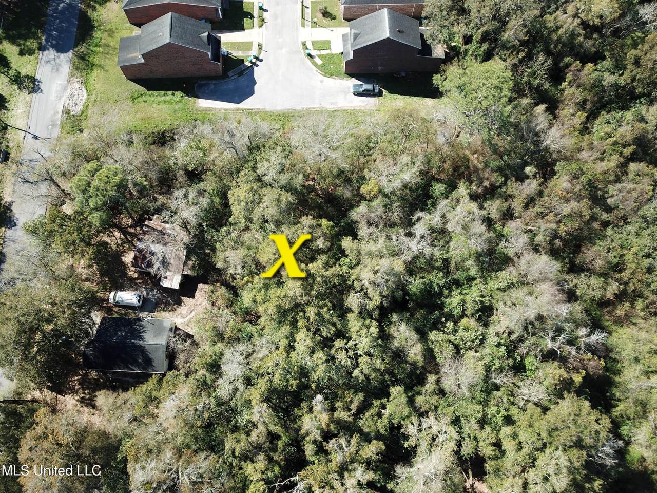 00 31st Street - Photo 1