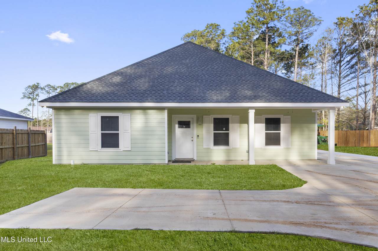 6817 Martin Bluff Road - Photo 1
