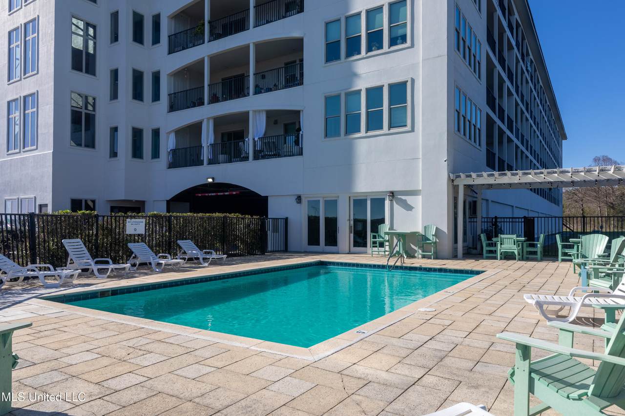 630 Bay Cove Drive - Photo 1