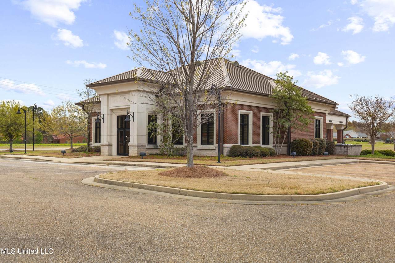 1934 Spillway Road - Photo 1