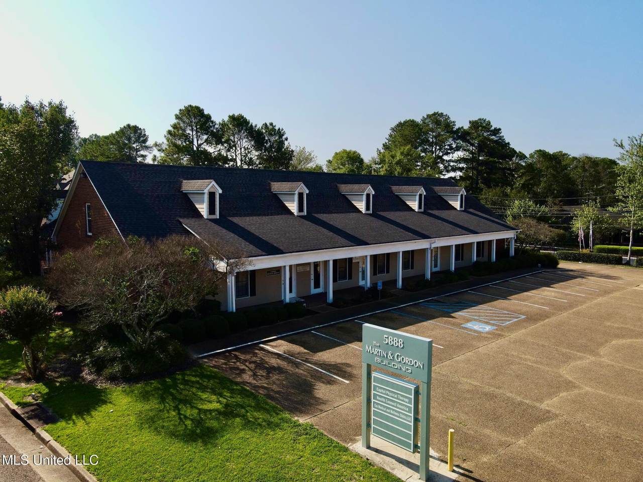 5888 Ridgewood Road - Photo 1