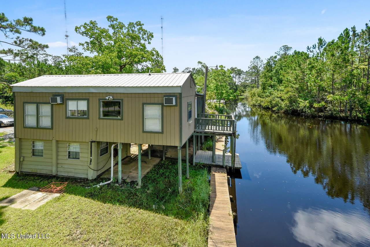 10091 River Drive - Photo 1