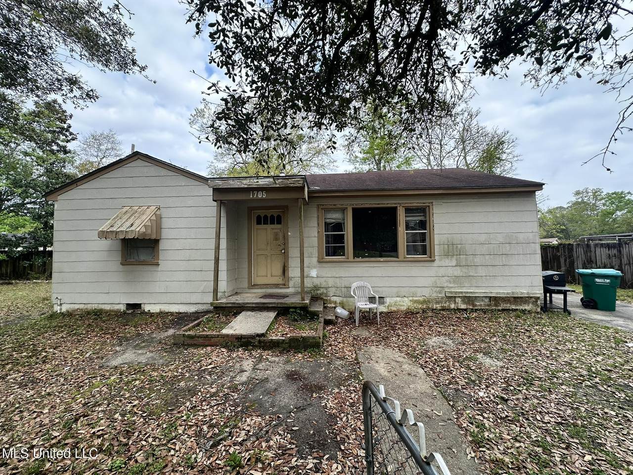 1705 Park Boulevard - Photo 1