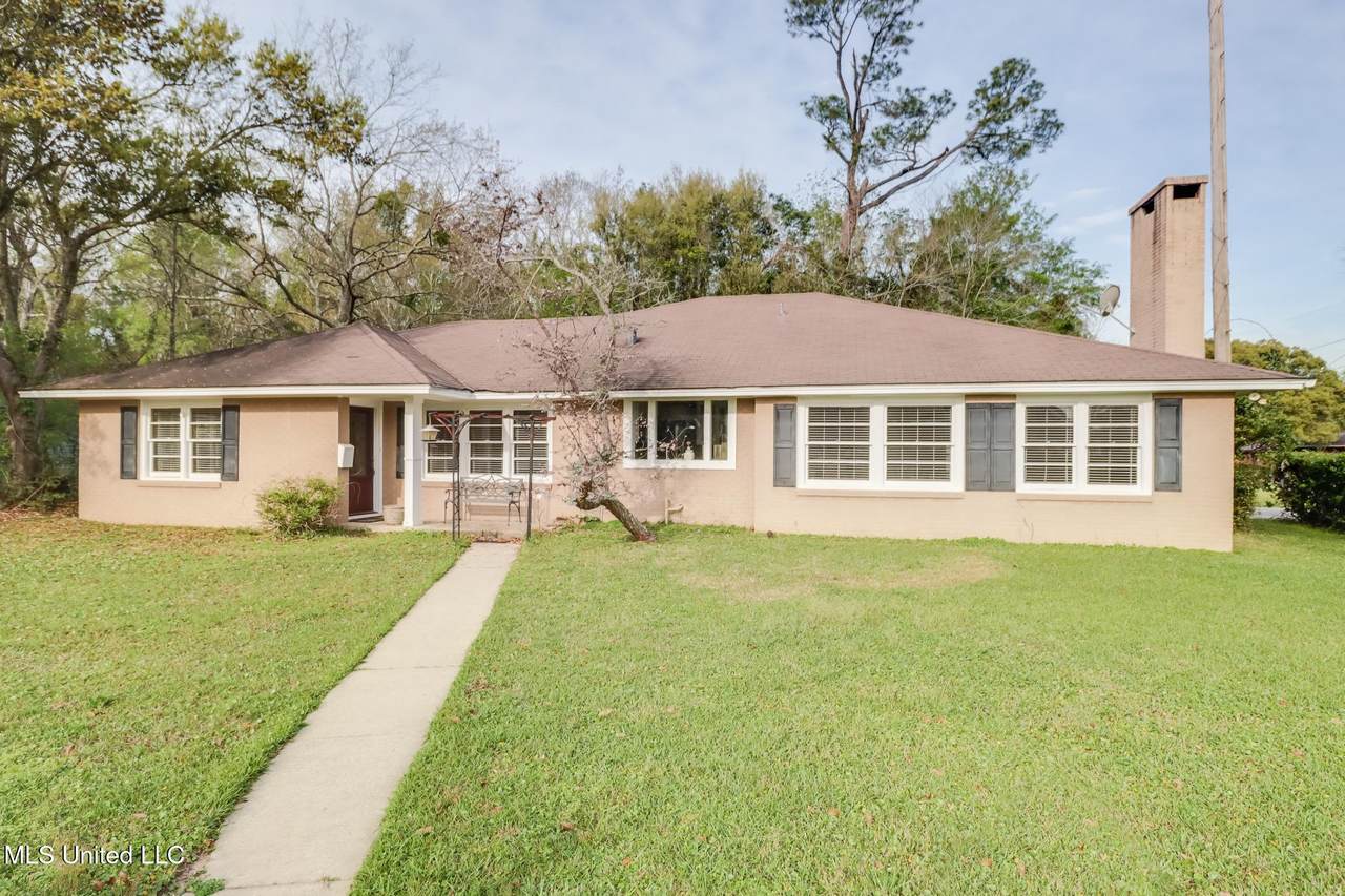 4464 Kendall Circle - Photo 1