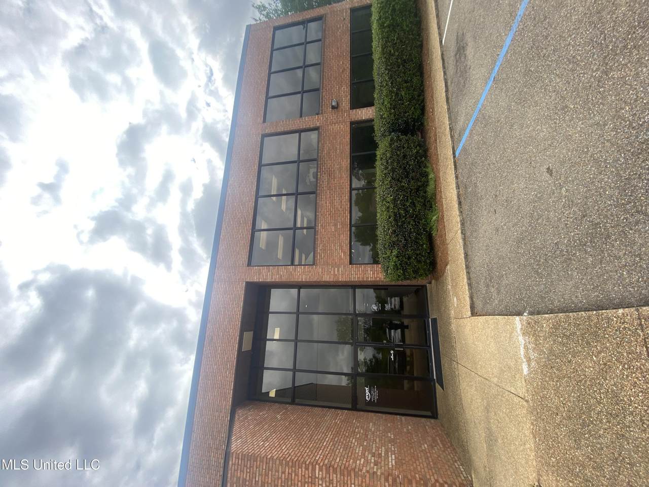 1 Woodgreen Place - Photo 1
