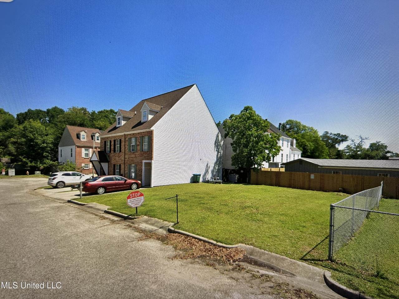  San Souci Drive - Photo 1