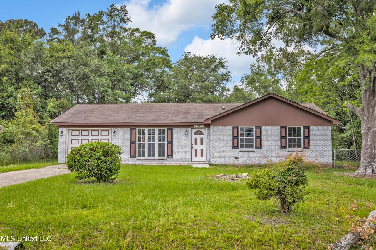 2713 Brazil Street - Photo 1