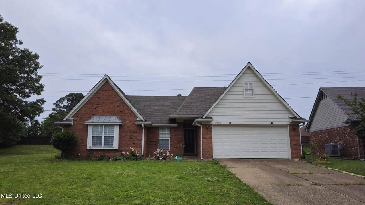 9004 Lakeside Cove Cove - Photo 1