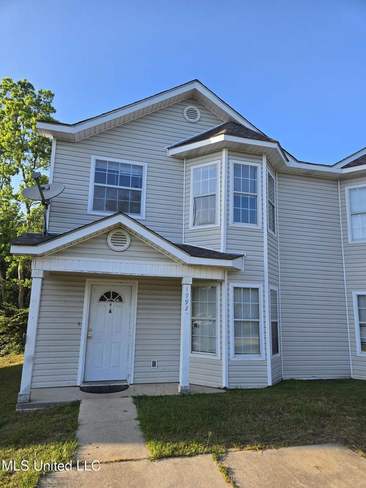 1992 Todd Cove - Photo 1