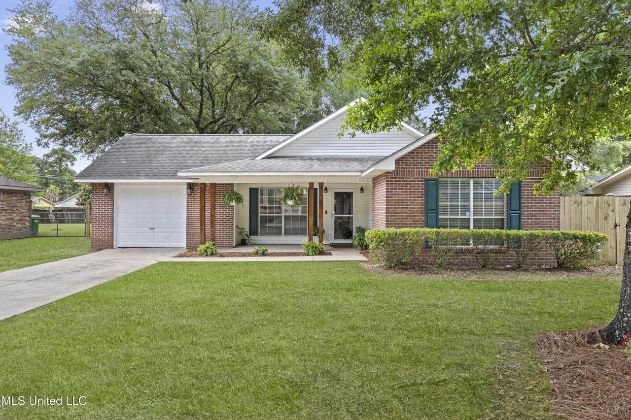 9117 Barnacle Boulevard - Photo 1