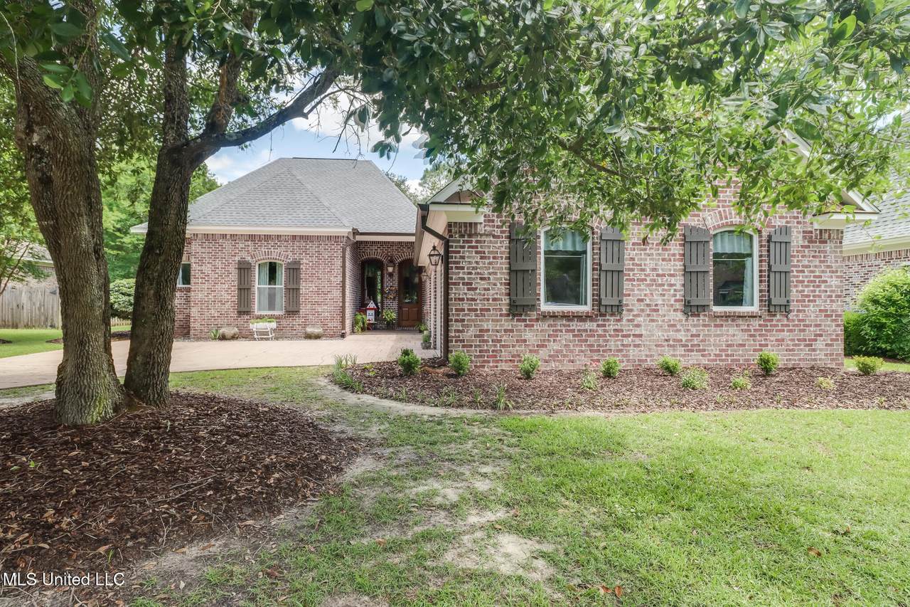 7046 Rolling Green Drive - Photo 1