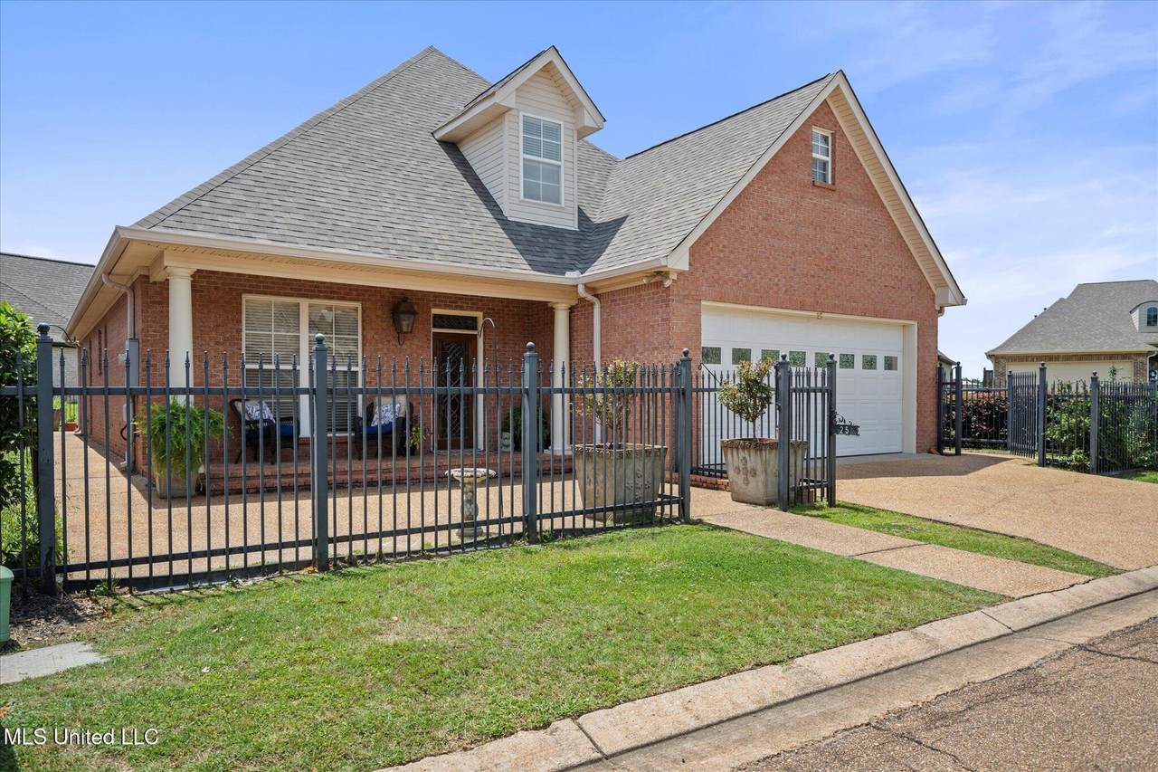 25 Savannah Circle - Photo 1