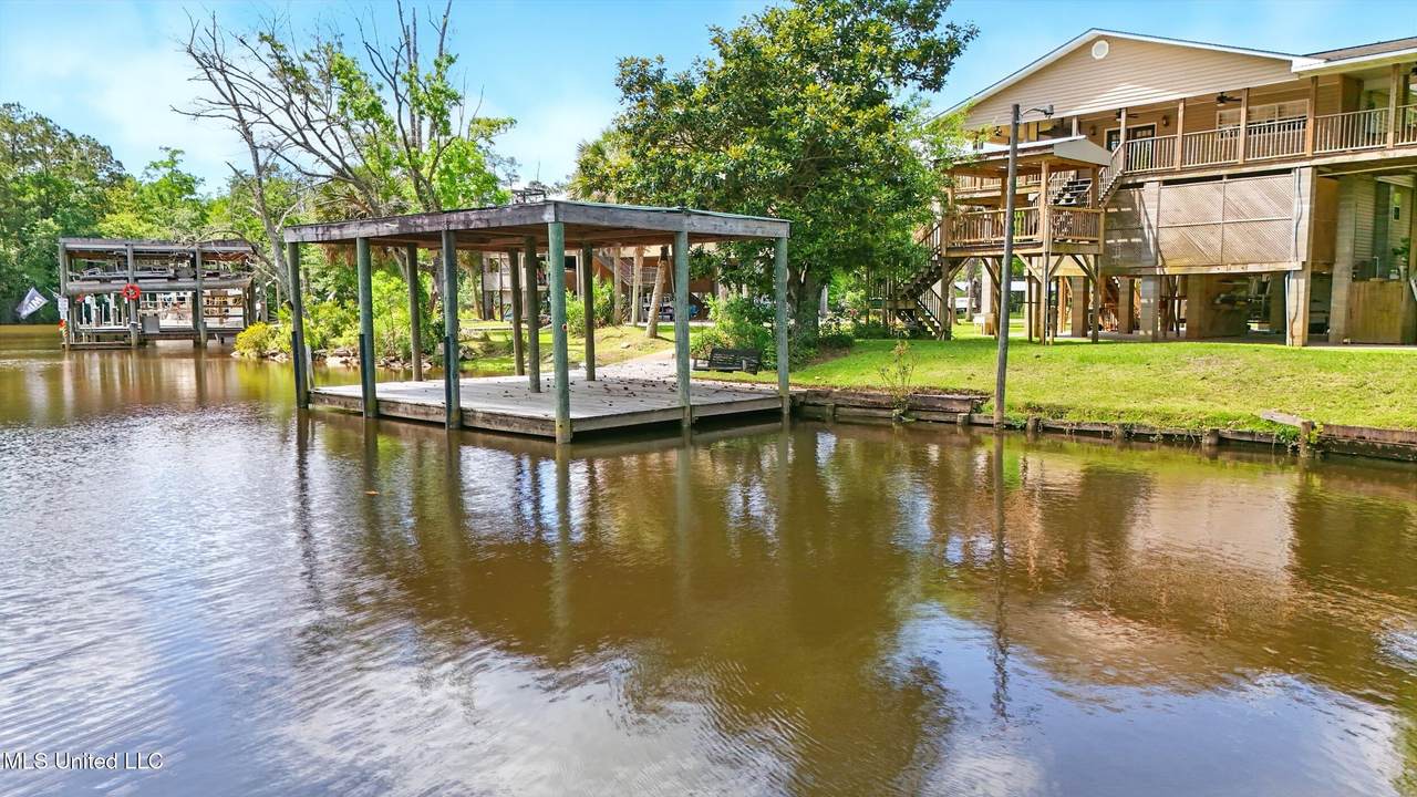 https://bt-photos.global.ssl.fastly.net/united/1280_boomver_1_4113766-2.jpg