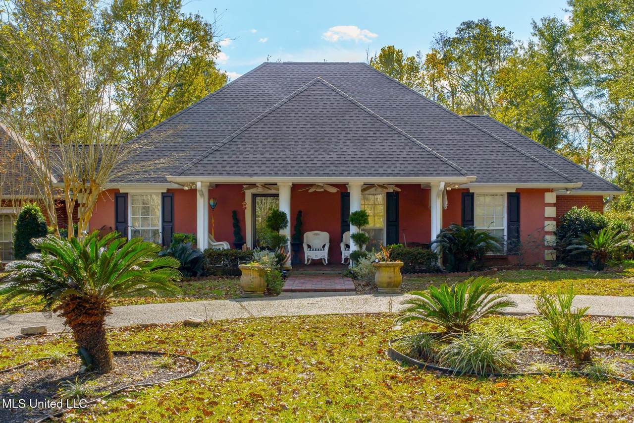 4519 Highway 589 - Photo 1