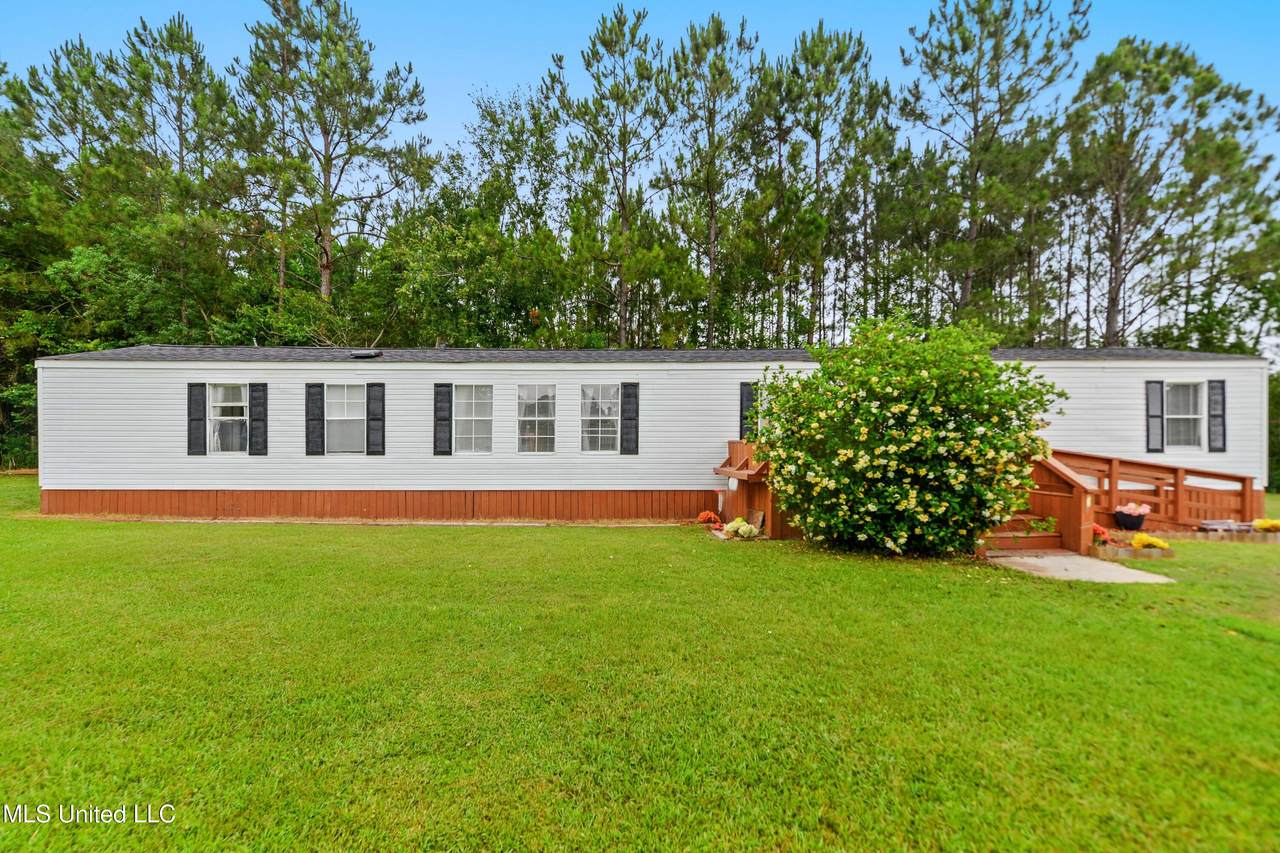 18201 Robinson Road - Photo 1