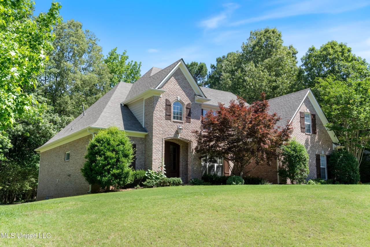 7672 Rigmoore Point - Photo 1