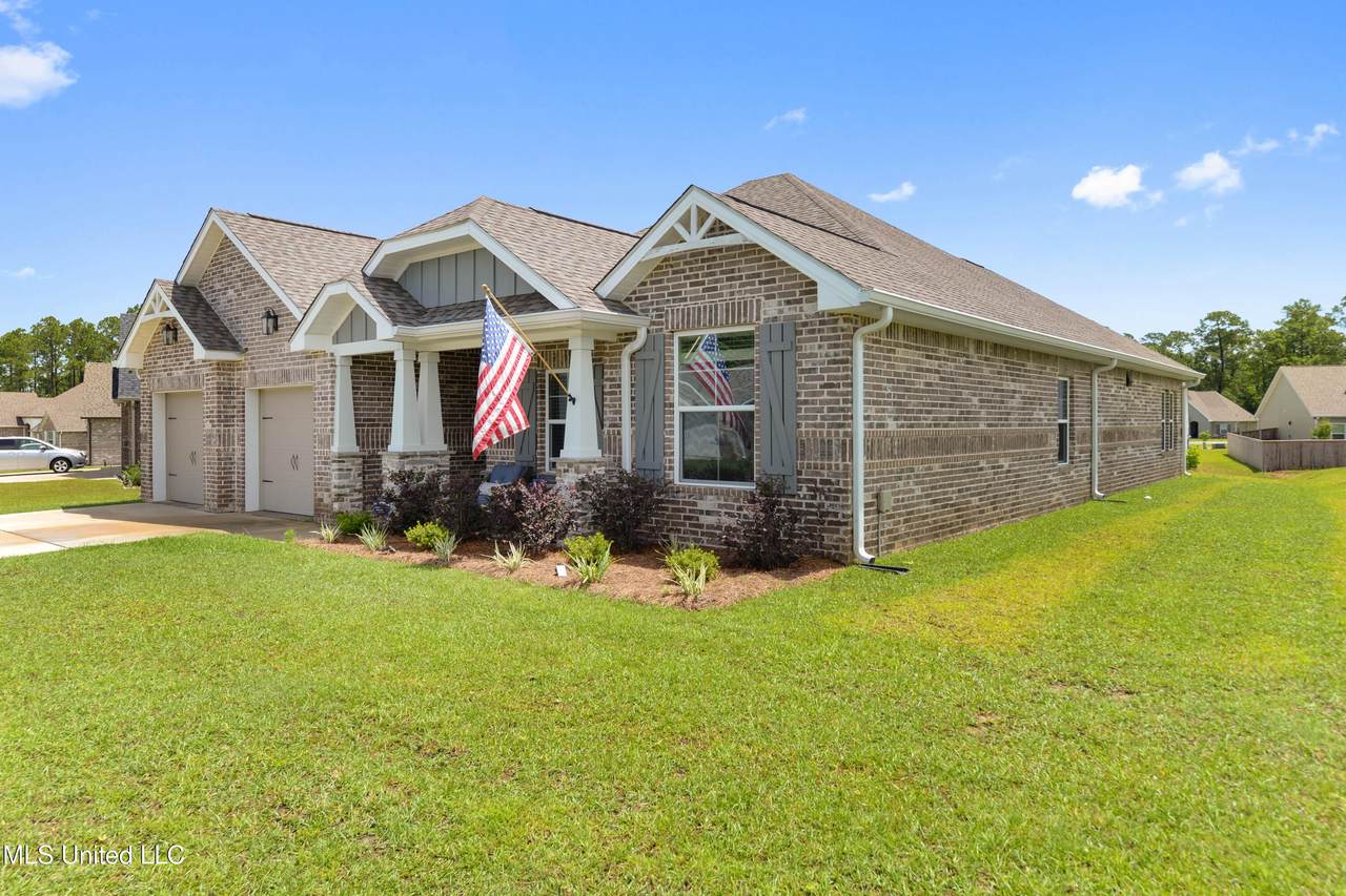 16872 Landon Green Circle - Photo 1