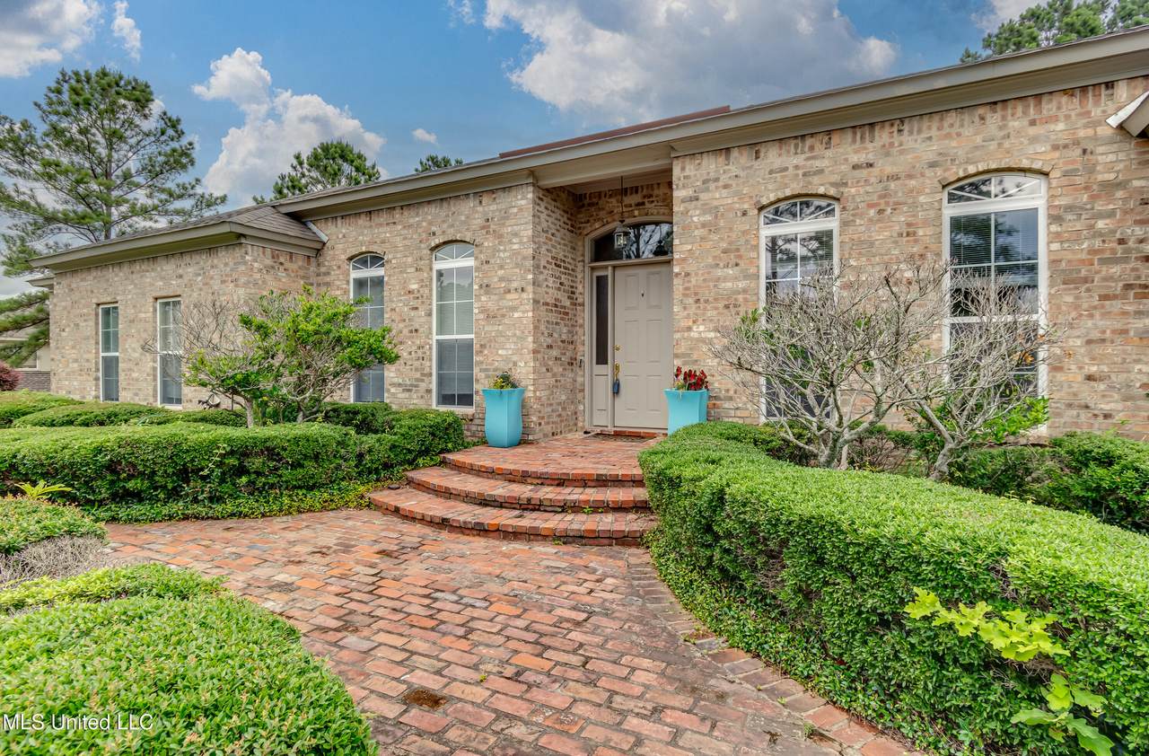 121 Poplar Ridge Drive - Photo 1