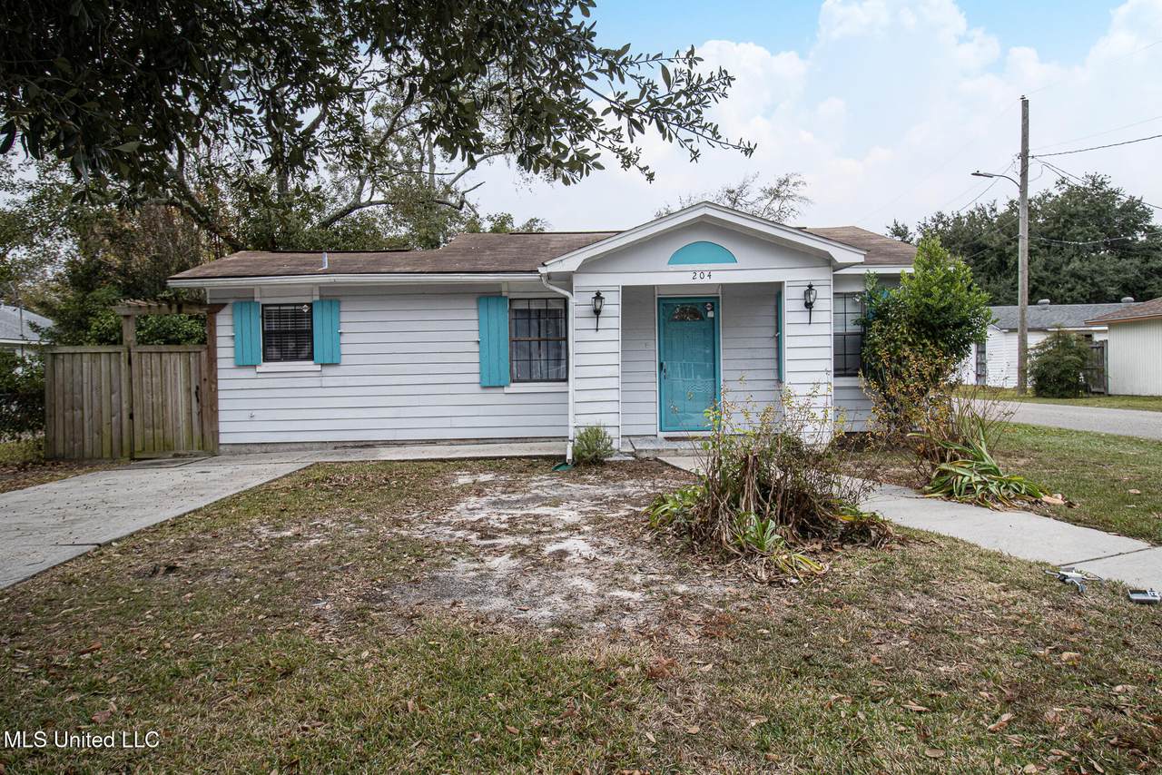 204 Trautman Avenue - Photo 1