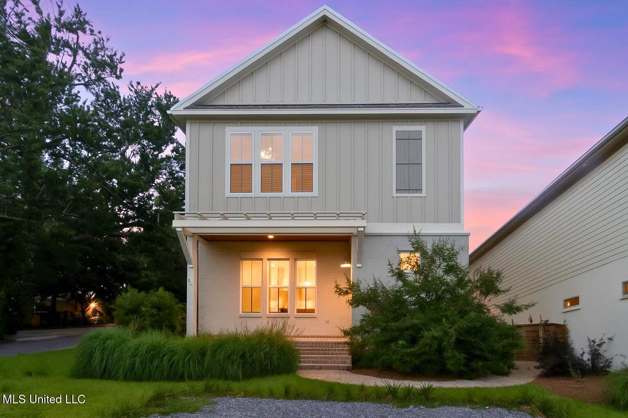 271 Porter Oak Lane - Photo 1