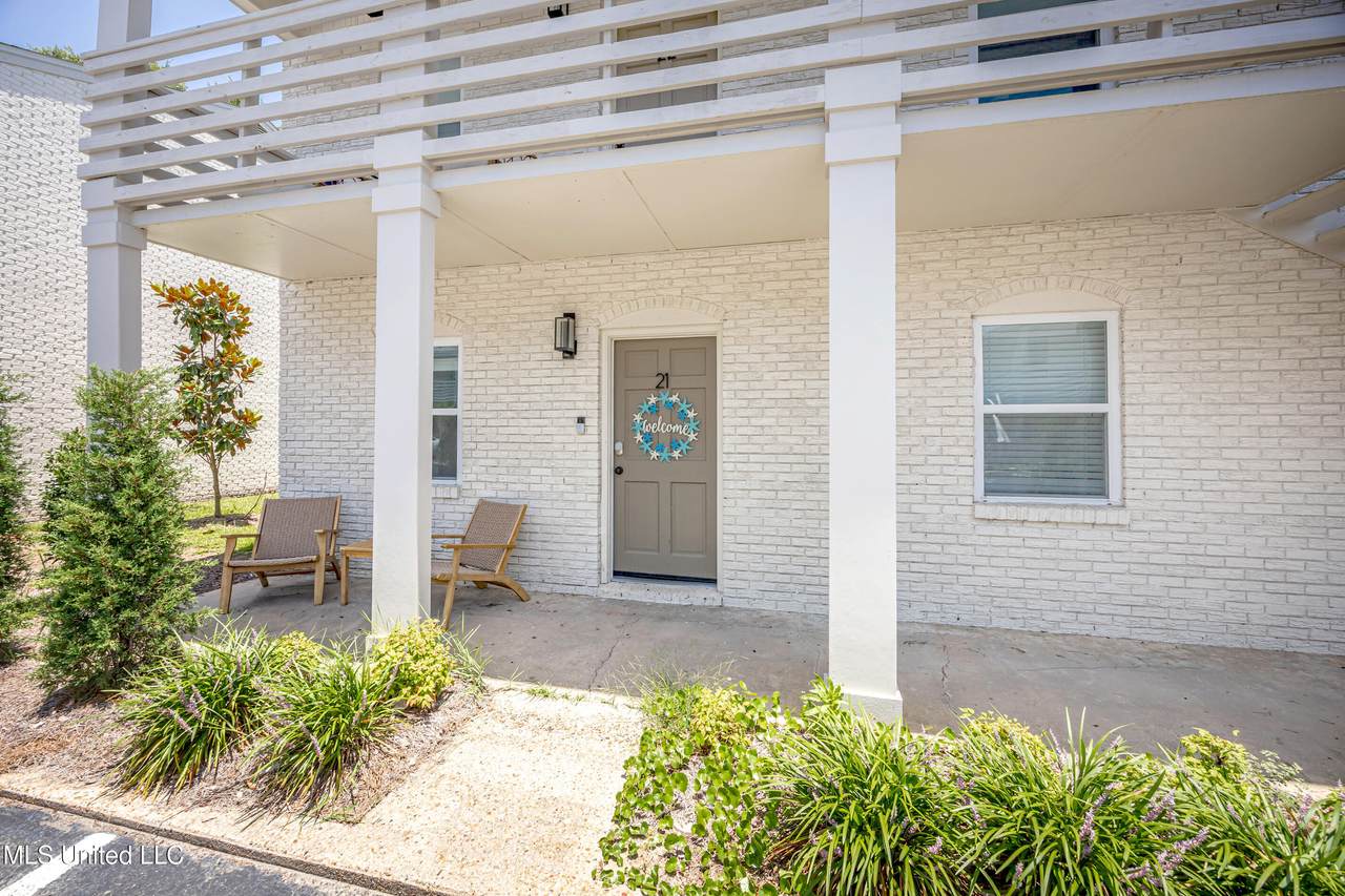 114 Ethel Circle - Photo 1