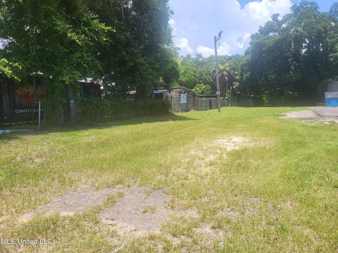 1210 Railroad Street - Photo 1