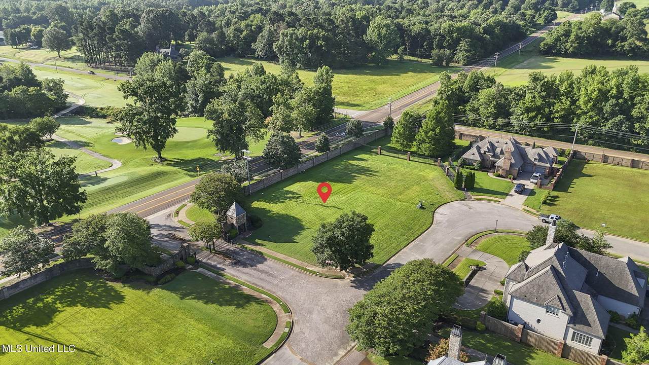 6056 Fleur De Lis Cove - Photo 1