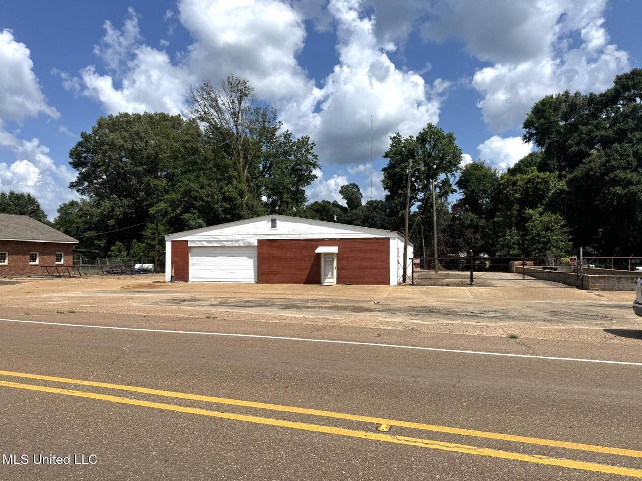 335 Lower Woodville Road - Photo 1