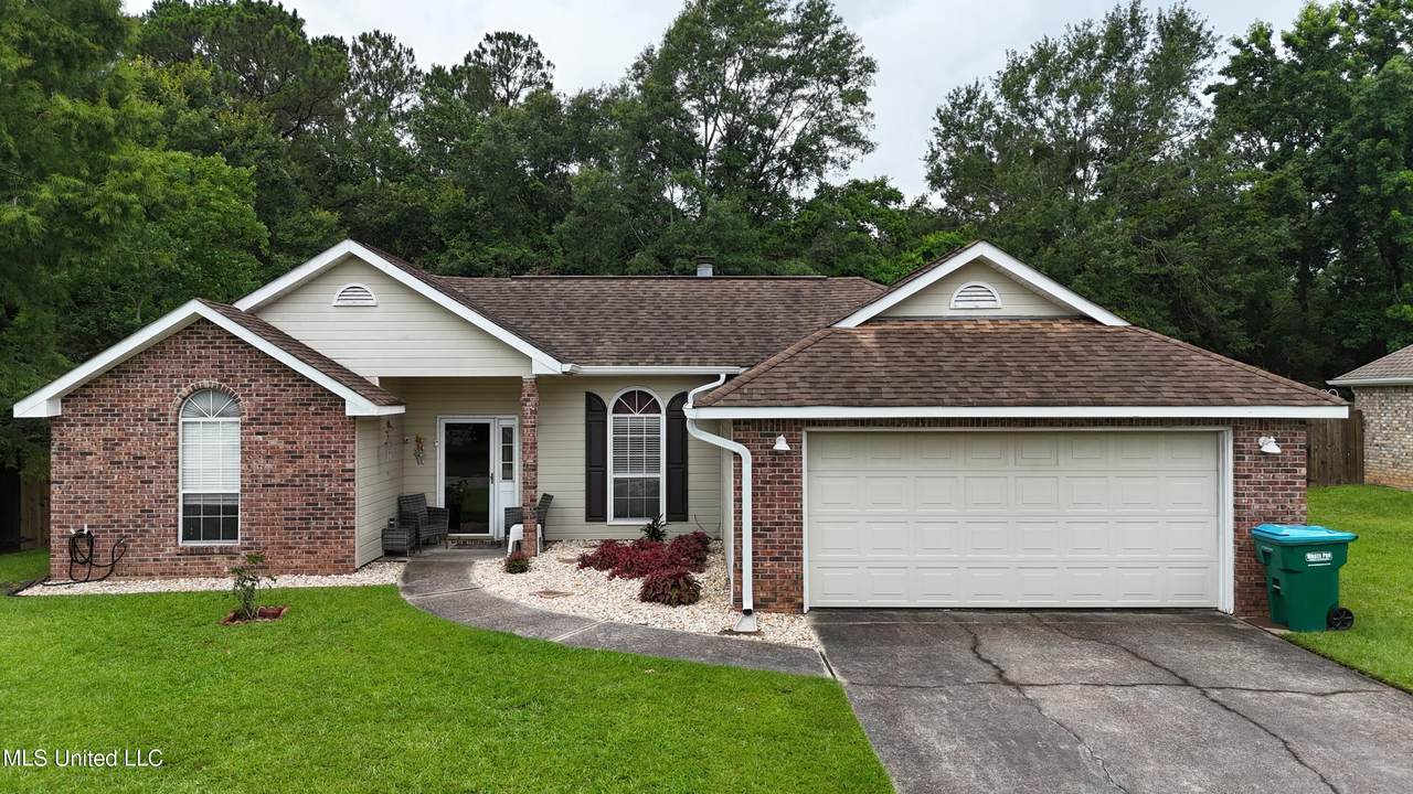 12247 Charwood Avenue - Photo 1