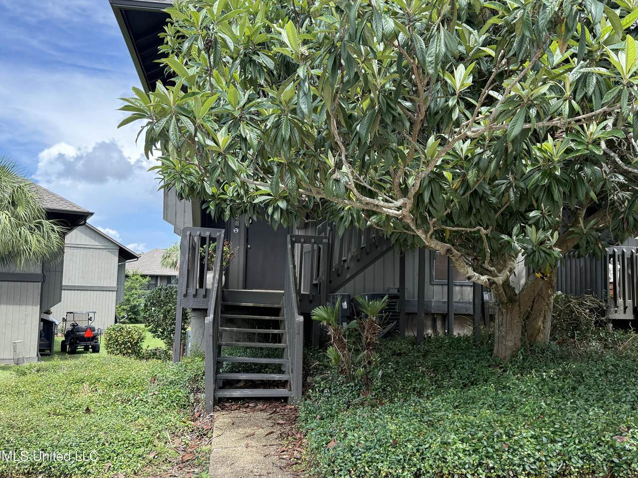 128 Lanai Village - Photo 1
