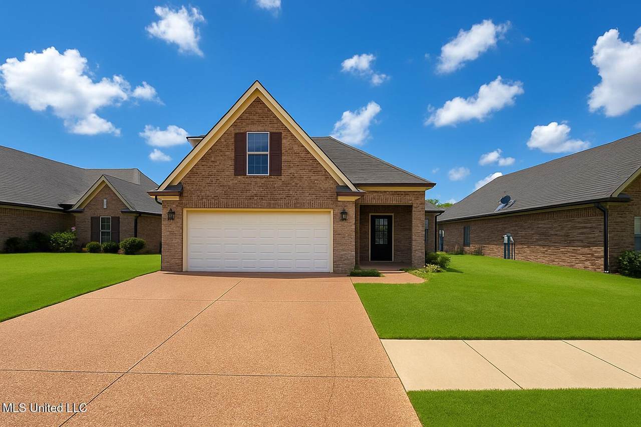 1177 Chestnut Drive - Photo 1