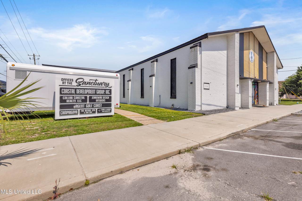 156 Camellia Street - Photo 1