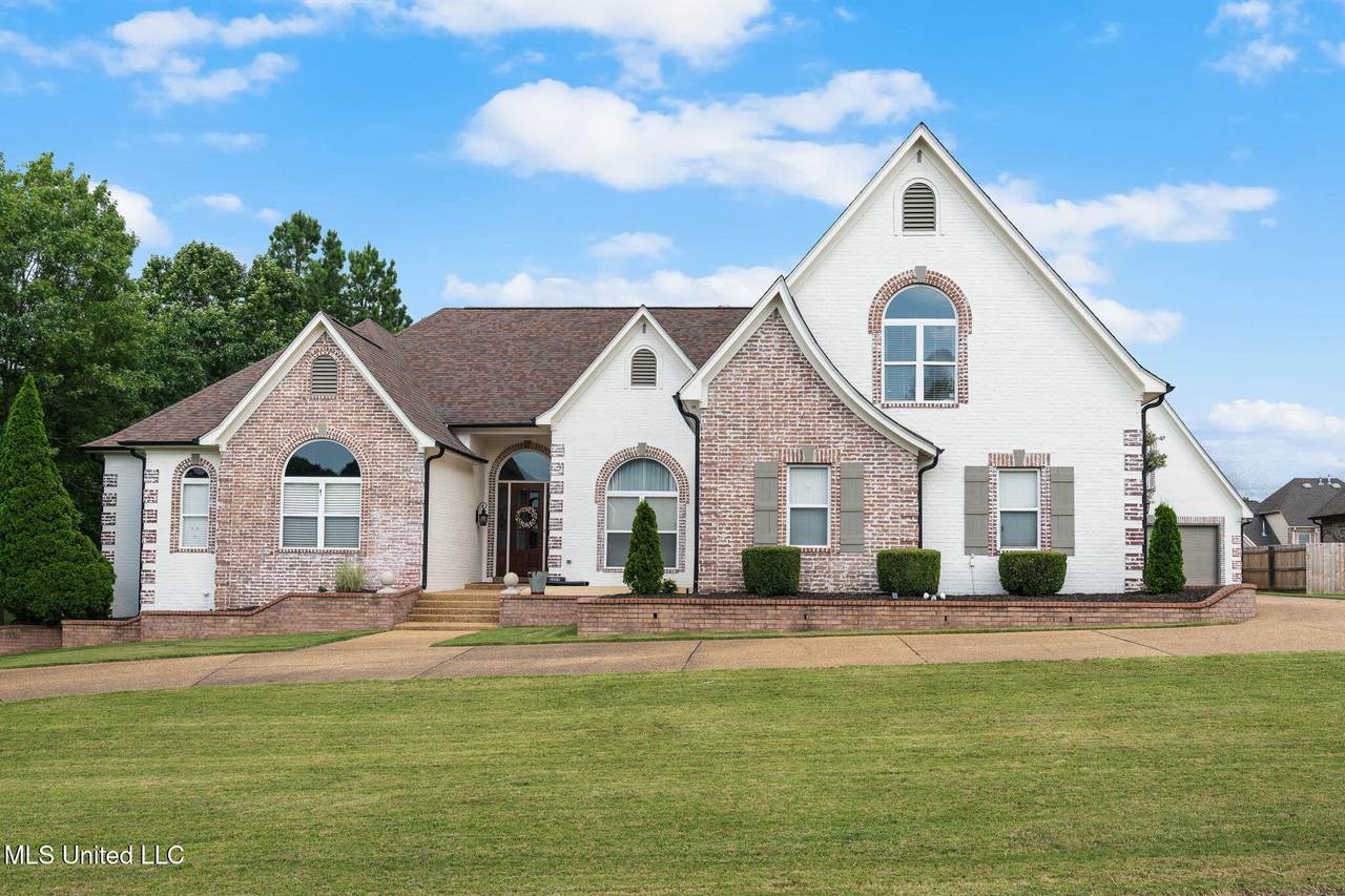 8316 Saddlebrook Trail - Photo 1